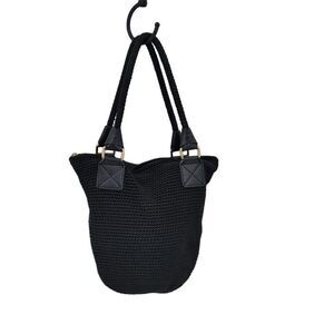 The Sak Elliott Lucca Crochet Shoulder Basket Bucket Handbag Black Zip Purse